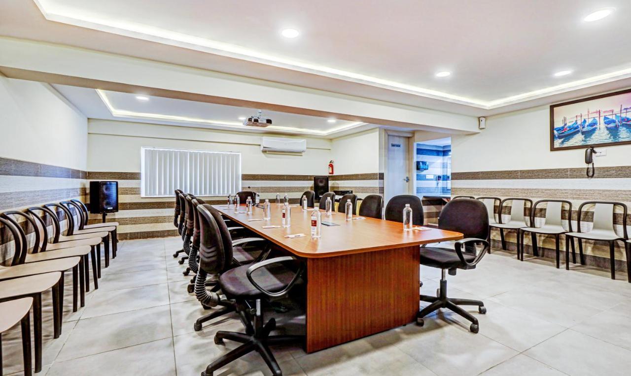 Treebo Galaxy Suites Mathikere Bangalore Bagian luar foto