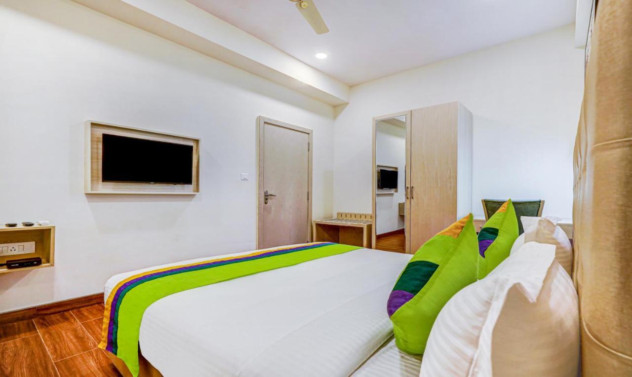 Treebo Galaxy Suites Mathikere Bangalore Bagian luar foto