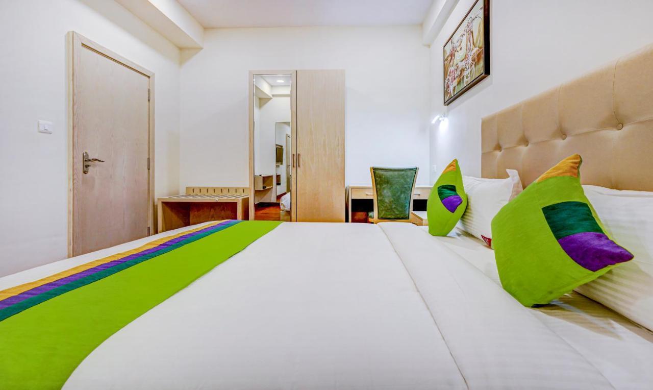 Treebo Galaxy Suites Mathikere Bangalore Bagian luar foto
